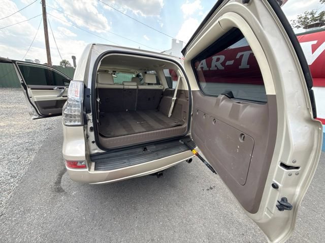 Used 2016 Lexus GX 460 w/ Premium Package AWD/4WD image 20