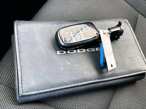 Used 2019 Dodge Charger SXT image 14