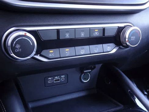 Used 2023 Nissan Altima 2.5 SV FWD image 23