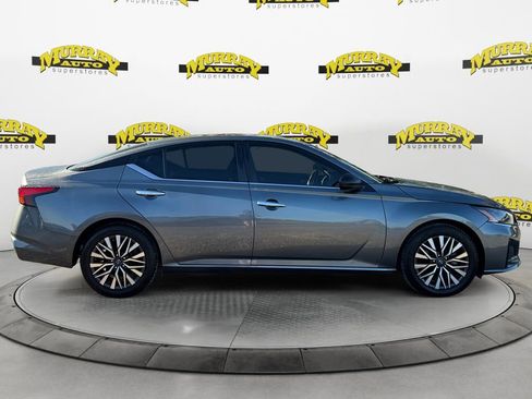 Used 2024 Nissan Altima 2.5 SV FWD image 7