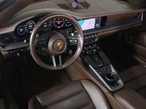Certified 2021 Porsche 911 Carrera RWD image 4
