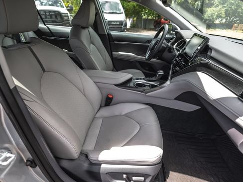Used 2022 Toyota Camry XLE FWD image 26