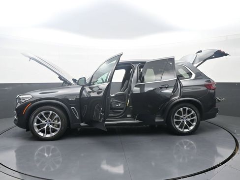 Used 2023 BMW X5 xDrive45e w/ Climate Comfort Package image 41