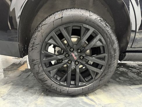 Used 2023 GMC Yukon Denali image 30