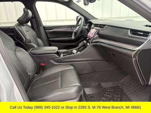 Used 2024 Jeep Grand Cherokee Overland w/ Advanced Protech Group III AWD/4WD image 45
