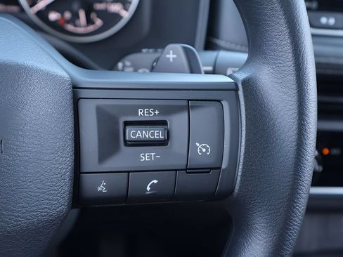 Used 2025 Nissan Rogue S FWD image 20