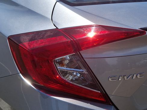 Used 2021 Honda Civic Sport image 13