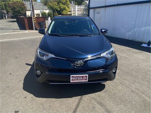 Used 2018 Toyota RAV4 XLE w/ All Weather Liner Package image 2