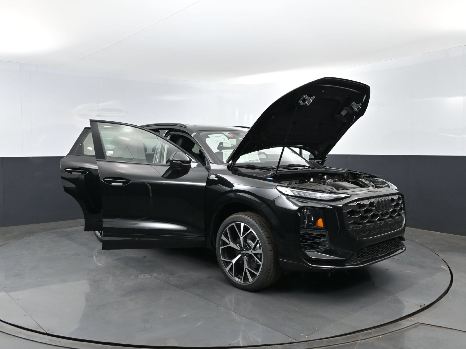 New 2026 Audi Q3 quattro 2.0T AWD/4WD image 31