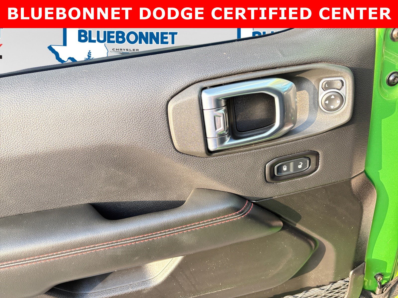 Used 2025 Jeep Wrangler Unlimited Rubicon AWD/4WD image 10