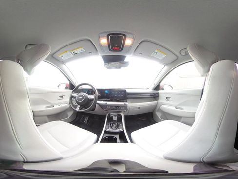 Used 2025 Hyundai Kona SEL image 38