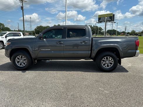 Used 2019 Toyota Tacoma SR5 image 7