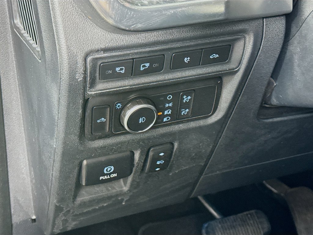 Used 2021 Ford F150 Lariat w/ Equipment Group 502A High AWD/4WD image 11