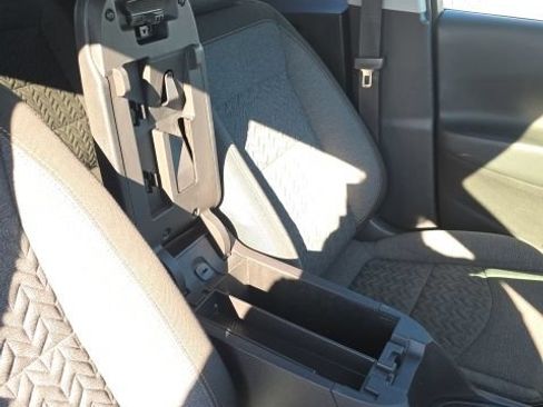 Used 2024 Chevrolet Equinox LT AWD/4WD image 32