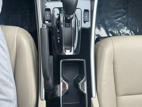 Used 2016 Honda Accord EX-L image 22