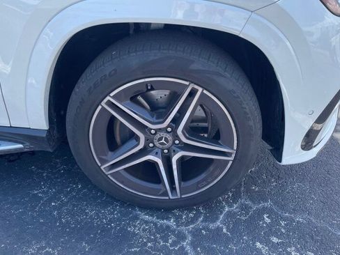 Used 2024 Mercedes-Benz GLS 450 4MATIC image 12