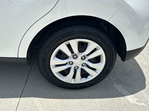 Certified 2023 Kia Soul LX FWD image 24