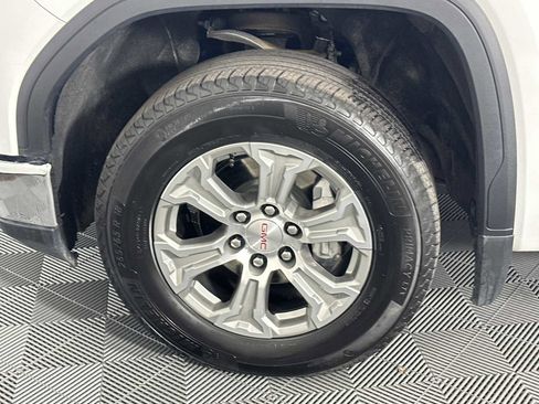 Used 2025 GMC Sierra 1500 SLT image 11