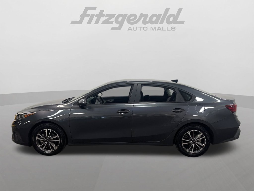 Used 2024 Kia Forte LXS FWD image 2