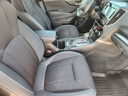 Used 2020 Subaru Forester Premium AWD/4WD image 14