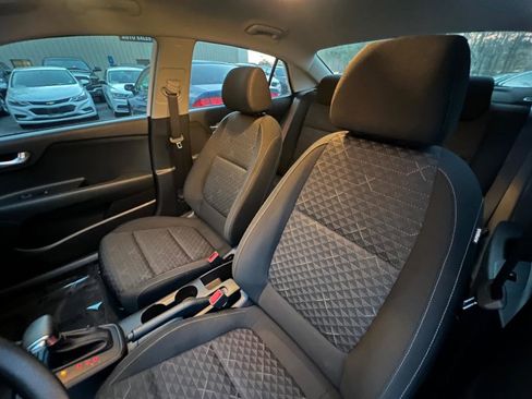 Used 2022 Kia Rio LX image 10