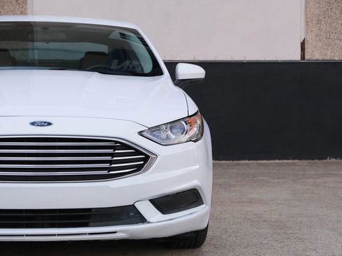 Used 2018 Ford Fusion SE image 6