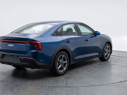 Used 2025 Kia K4 FWD image 9