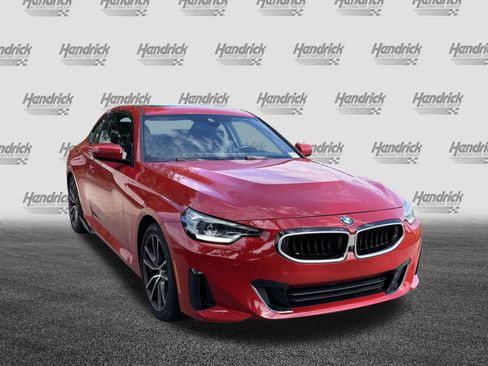 Used 2024 BMW 230i Coupe w/ Convenience Package RWD image 2