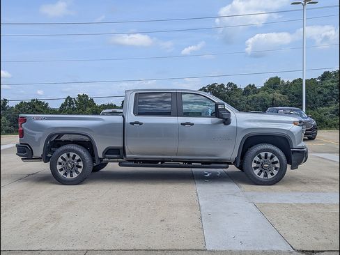 New 2026 Chevrolet Silverado 2500 Custom w/ Custom Convenience Package AWD/4WD image 6