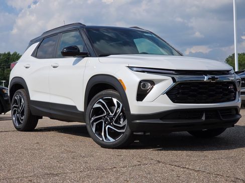New 2026 Chevrolet TrailBlazer RS w/ Convenience Package FWD image 2