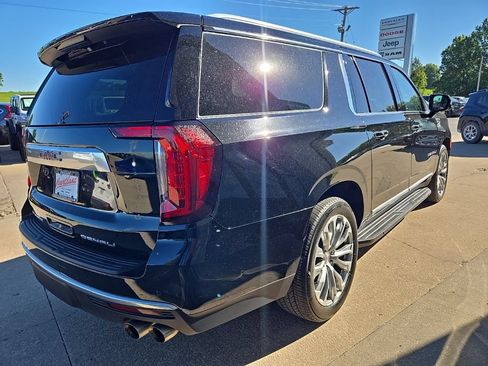 Used 2024 GMC Yukon XL Denali w/ Advanced Technology Package AWD/4WD image 11