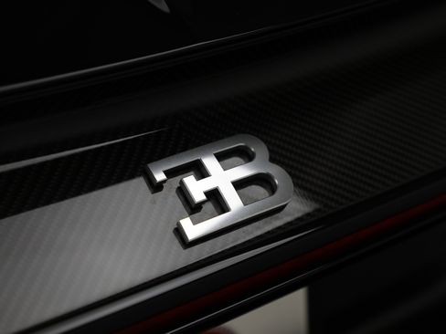 Used 2020 Bugatti Chiron image 28