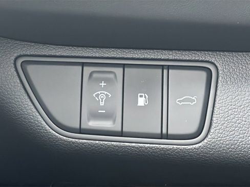 New 2026 Genesis G70 2.5T Prestige image 19