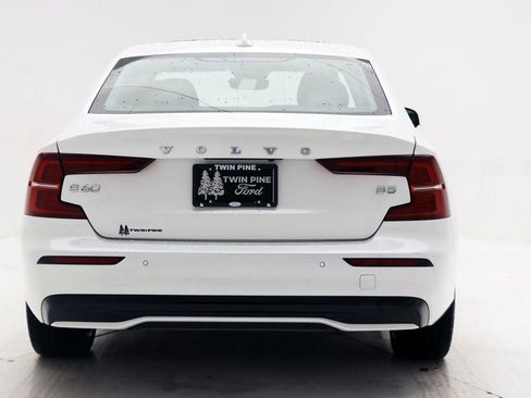 Used 2024 Volvo S60 B5 Core image 7