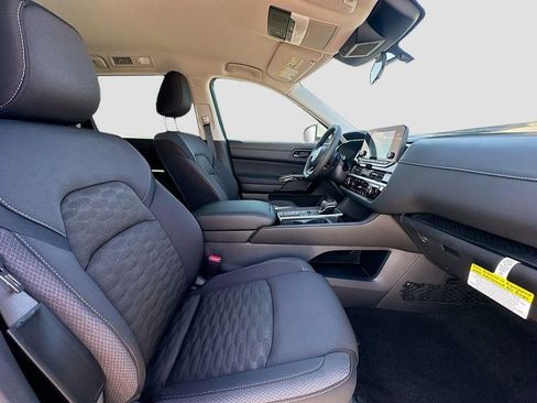 New 2025 Nissan Pathfinder SV w/ Cargo Package image 28