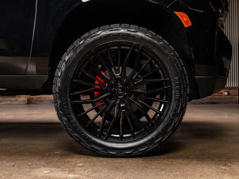 Used 2023 Chevrolet Tahoe High Country image 12