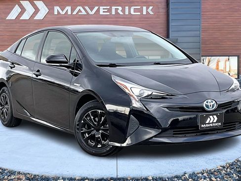 Used 2016 Toyota Prius Three w/ Preferred Accessory Package image 1