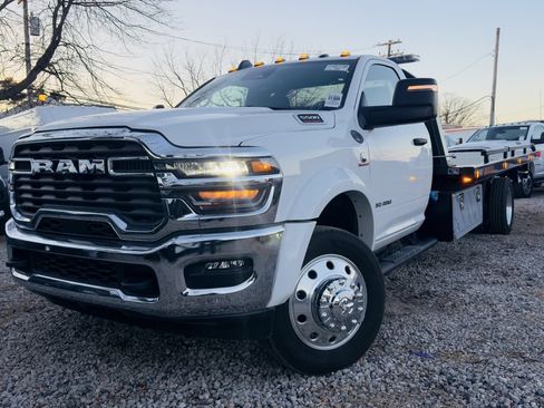 Used 2025 RAM 5500 Tradesman image 3