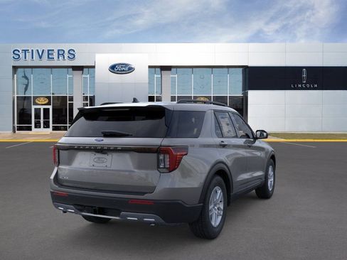 New 2026 Ford Explorer Active w/ Active Comfort Package image 8