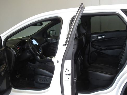 Used 2022 Ford Edge ST w/ Equipment Group 401A image 13