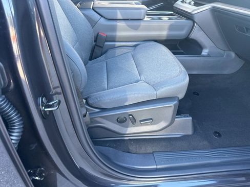 New 2025 Ford Expedition Active image 34