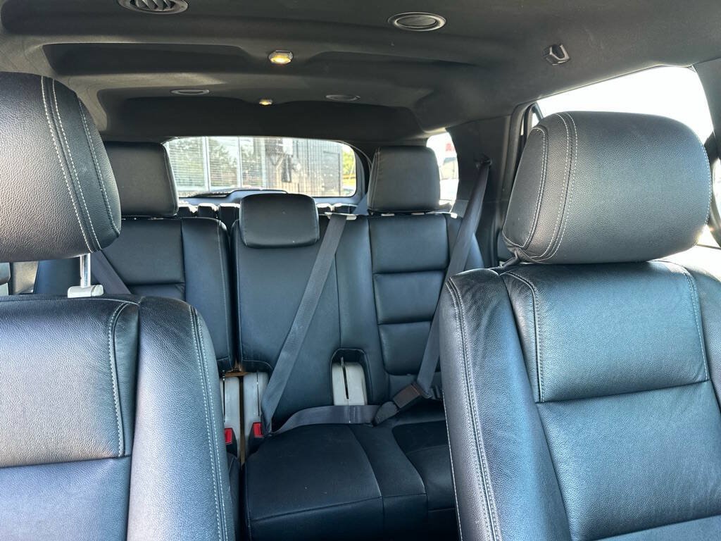 Used 2014 Ford Explorer XLT w/ Equipment Group 201A AWD/4WD image 26