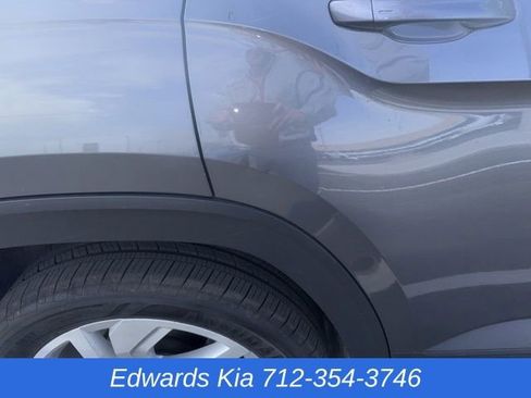 Used 2021 Volkswagen Atlas SE image 5