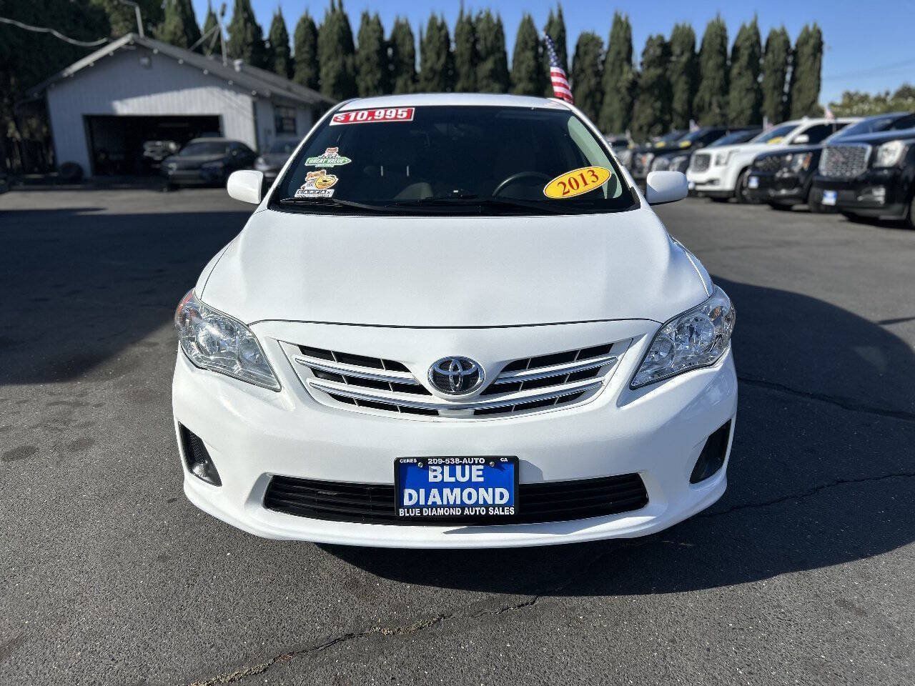 Used 2013 Toyota Corolla LE FWD image 2