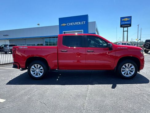 Used 2025 Chevrolet Silverado 1500 Custom AWD/4WD image 5