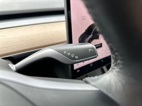 Used 2023 Tesla Model 3 Standard Range image 14