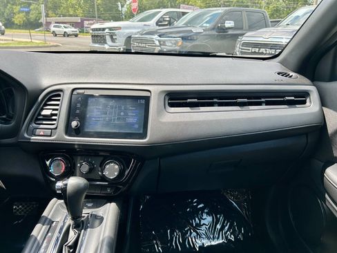 Used 2021 Honda HR-V Sport image 20