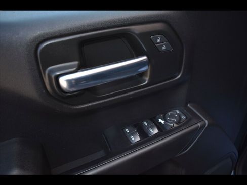 Used 2020 Chevrolet Silverado 1500 Custom Trail Boss image 18