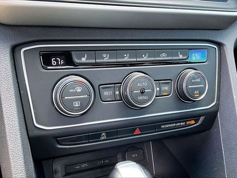 Certified 2021 Volkswagen Atlas SE FWD image 28