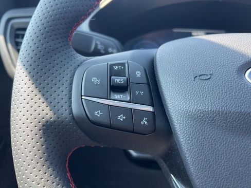 Used 2023 Ford Escape ST-Line Elite w/ Premium Technology Package image 11